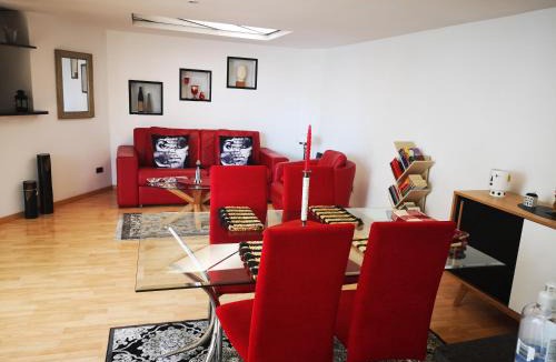 Foce Apartment | Corte Lambruschini central apartment with Free covered Parking