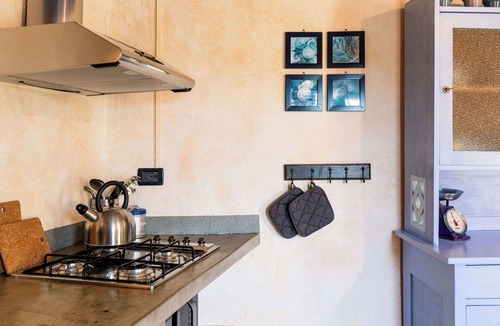 San Bartolomeo al Mare House | Cosy apartment in villa for 4 guests with WIFI, terrace, pets allowed and panoramic view