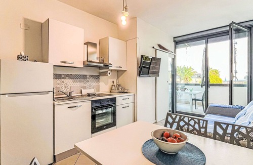 San Lorenzo al Mare Apartment | Cosy apartment for 4 people with A/C, WIFI, TV and balcony