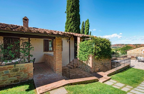 Po' Bandino Villa | Cosy apartment in villa for 4 guests with WIFI, A/C, pool, TV and patio
