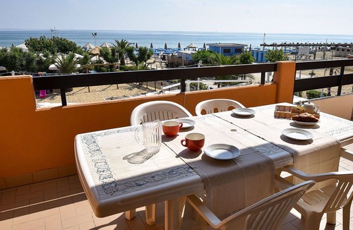 Silvi Marina Apartment | Cosy apartment for 4 guests with WIFI, TV, balcony and pets allowed