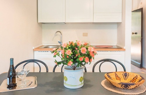 Marina di Bibbona Apartment | Cosy apartment for 4 people with A/C, pool, WIFI, TV and patio
