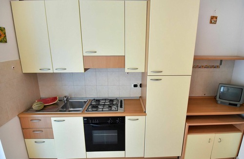 Silvi Marina Apartment | Cosy apartment for 4 people with WIFI, TV, terrace and pets allowed
