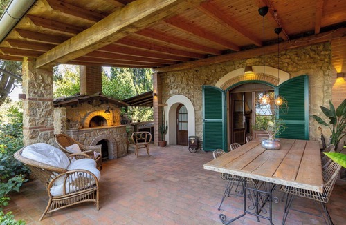Guardistallo House | Cosy apartment in villa for 6 people with WIFI, A/C, TV, terrace, pets allowed and panoramic view