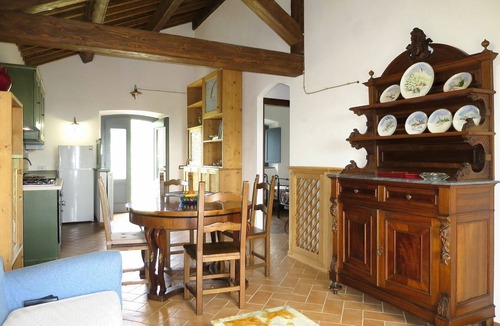 Bolsena House | Cosy apartment in villa for 4 people with pool, TV, patio and pets allowed
