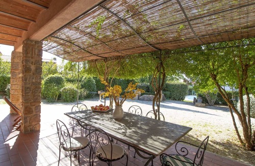 Poderi Villa | Cosy apartment in villa with private pool, hot tub, WIFI, TV, patio, pets allowed and panoramic .