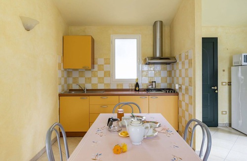 Costa dʼOneglia Villa | Cosy apartment in villa for 4 people with WIFI, A/C, patio and pets allowed