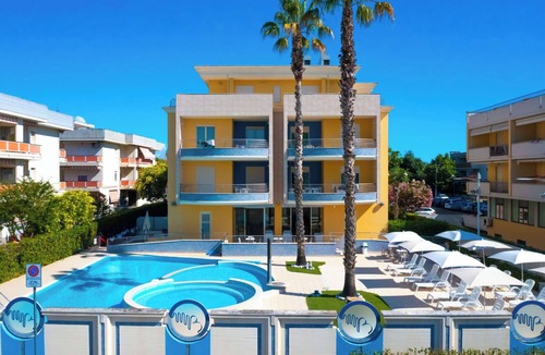 Villa Rosa Apartment | Cosy apartment for 6 guests with private pool, WIFI, A/C and balcony