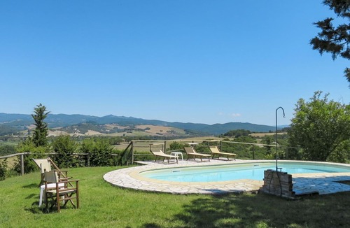 Montecatini Val di Cecina Apartment | Cosy apartment for 3 people with WIFI, pool, patio, pets allowed and parking