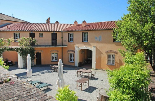 Sestri Levante Villa | Cosy apartment in villa for 6 people with WIFI, TV and pets allowed