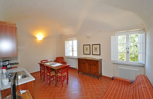 Volterra Apartment | Cosy apartment with pool, WIFI, TV, pets allowed and panoramic view, close to San Gimignano