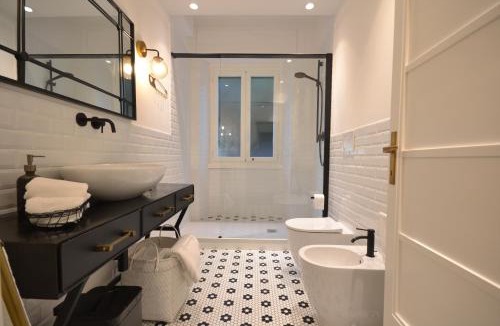 Chiavari Apartment | Cosy Home Riviera Wi-fi, AC, terrace 3 BDR