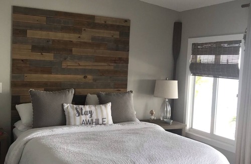 Little Torch Key Cottage | Cottage by the Sea with 180 degrees of Bayfront views!!!