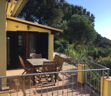 Capoliveri Villa | Cottage Casa Gina - Goelba