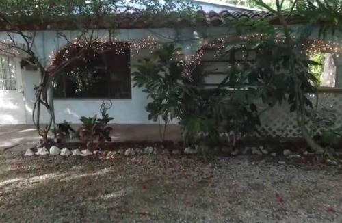 Key Largo Villa | Cottage w/waterfront & Kitchen/livingrm · Wht Beach 5 min paddle!SEASIDE COTTAGE Non Smokers