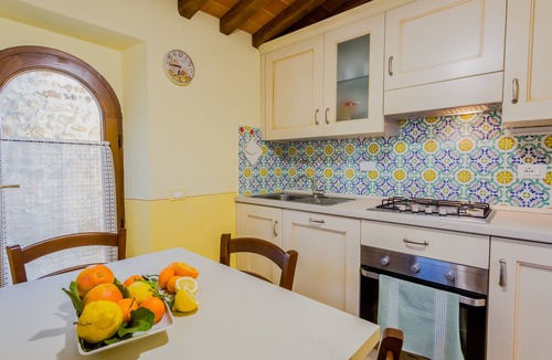 San Macario In Monte Cottage | COTTAGE WITH 2 BEDROOMS AND 2 ENSUITE BATHROOMS.PANORAMIC POOL.1 KM TO THE TOWN