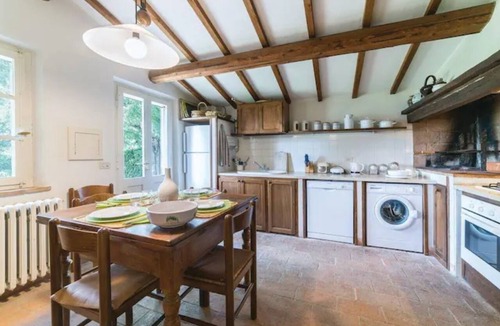 Cetona House | Country House 'La Francesca' with Private Pool, Garden, and Wi-Fi