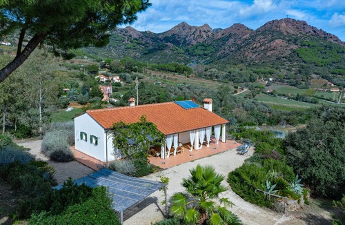 Porto Azzurro House | Country house with garden and with a view 8 min to the village of Porto Azzurro