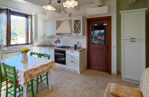 Tolentino House | Country house with pool and superb views over Lake