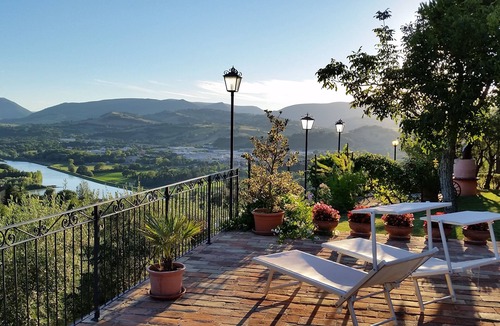 Tolentino House | Country house with swimming pool for your relax