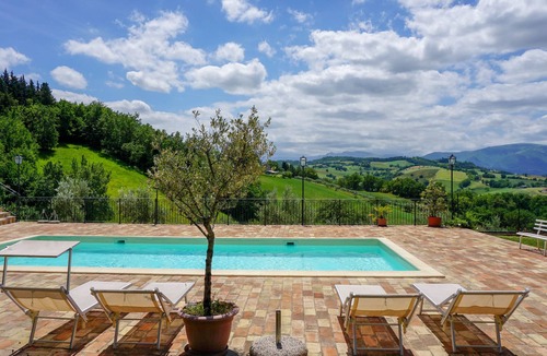 Tolentino House | Country house with swimming pool for your relax