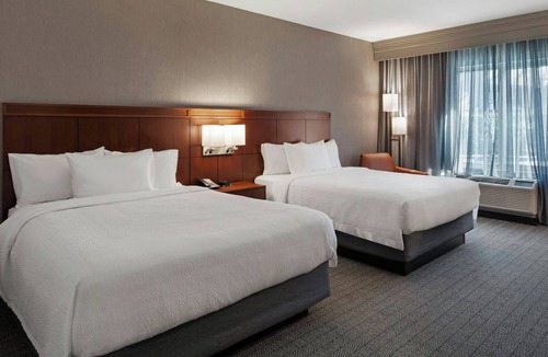 Harbor Hotel | Courtyard by Marriott Long Beach Airport