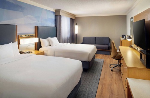 East Village Hotel | Courtyard by Marriott Long Beach Downtown