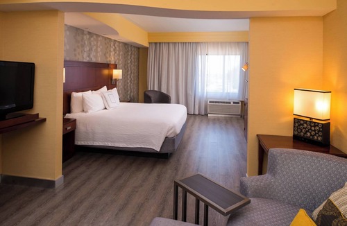 Hesperia Hotel | Courtyard Marriott Victorville