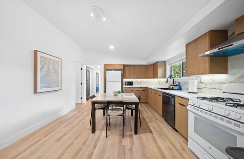 Valle Lindo House | Cozy 2-bedroom house in tranquil Pomona with AC and laundry Free parking
