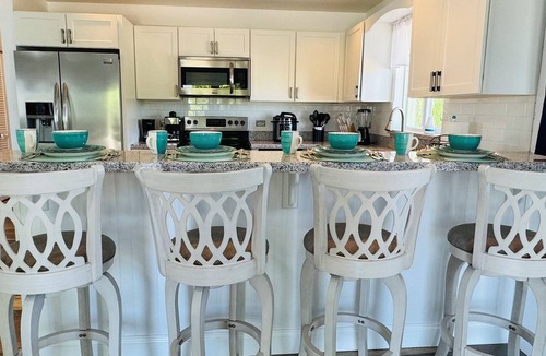 Key Largo House | Cozy 3bedroom Retreat with WiFi & AC in Stunning Key Largo Paradise Pet-friendly