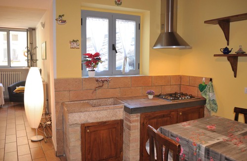 Foligno Apartment | Cozy 4-bedroom apartment with lovely terrace