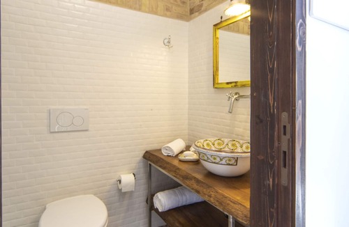 Poggio Morello Bed & Breakfast | Cozy and classy single bad