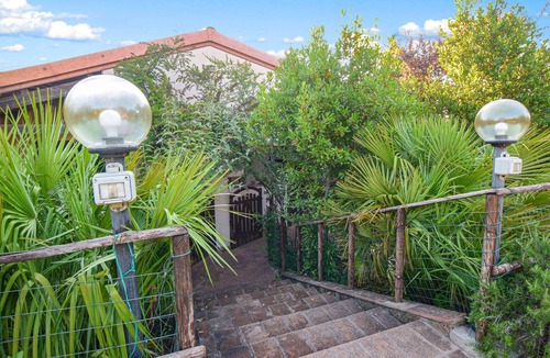 Magliano in Toscana Apartment | Cozy apartment in Magliano in Toscana with WiFi