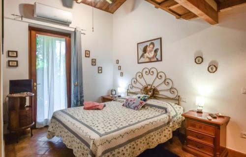 Magliano in Toscana Apartment | Cozy Apartment In Magliano In Toscana With Wifi