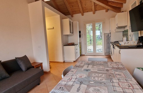 Leivi Apartment | Cozy apartment 1st floor small garden with private parking space