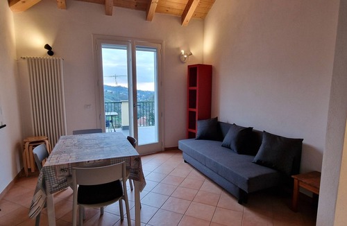Leivi Apartment | Cozy apartment 1st floor small garden with private parking space