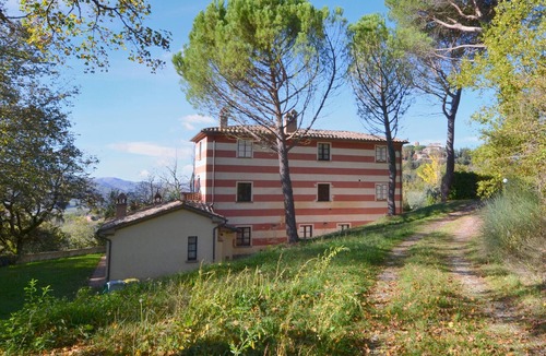 Citerna Apartment | Cozy apartment in Citerna (PG) with outdoor swimming pool