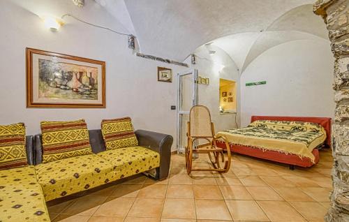 Varese Ligure Apartment | Cozy Apartment In Varese Ligure
