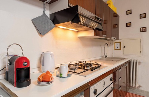 Castel di Ieri House | Cozy apartment with fireplace.