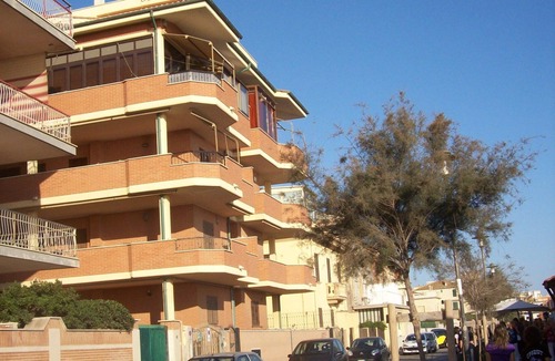 Ladispoli Apartment | Cozy apt. VERY Near Rome on BEACH FRONT, wide TERRACE & FREE wi-fi