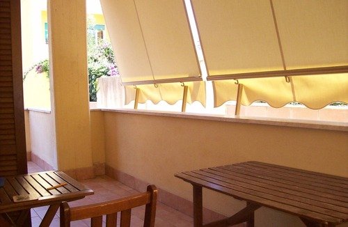 Ladispoli Apartment | Cozy apt. VERY Near Rome on BEACH FRONT, wide TERRACE & FREE wi-fi