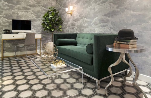 Pico - Robertson Hotel | Cozy Boutique Room Ideal for Couple Stay: Open-Air Courtyard for Peaceful Stay