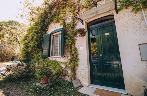 Torre de' Passeri House | Cozy Bungalow with Pool. Pet-friendly.