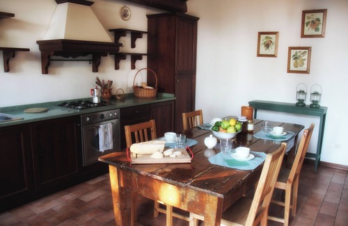 Chiesanuova House | Cozy cottage on wine farm
