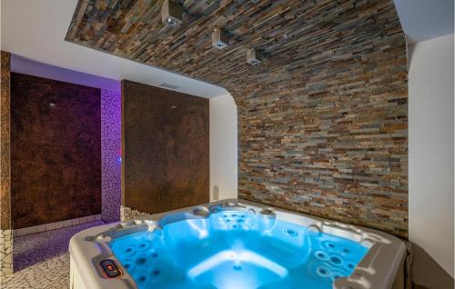 Magliolo House | Cozy Home In Magliolo With Sauna