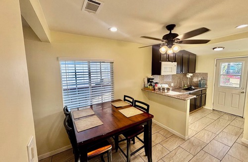 East Los Angeles House | Cozy House in East LA