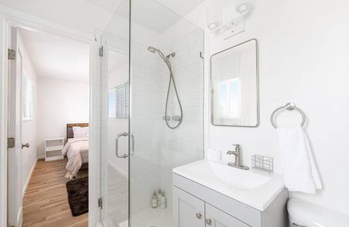 Los Angeles House | Cozy House Minutes from Downtown
