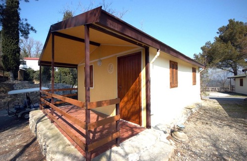 Villanova d'Albenga House | Cozy detached bungalow with veranda 10 km. from the sea
