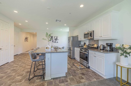 Lancaster House | Cozy Lancaster Getaway｜3BR｜Spacious Yard｜Pet-Friendly & Work-Ready#41589