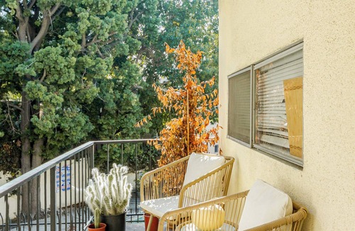 Inglewood Condo | Cozy Private Suite 10 Min to SoFi/Intuit/LAX/Manhattan & Venice Beach